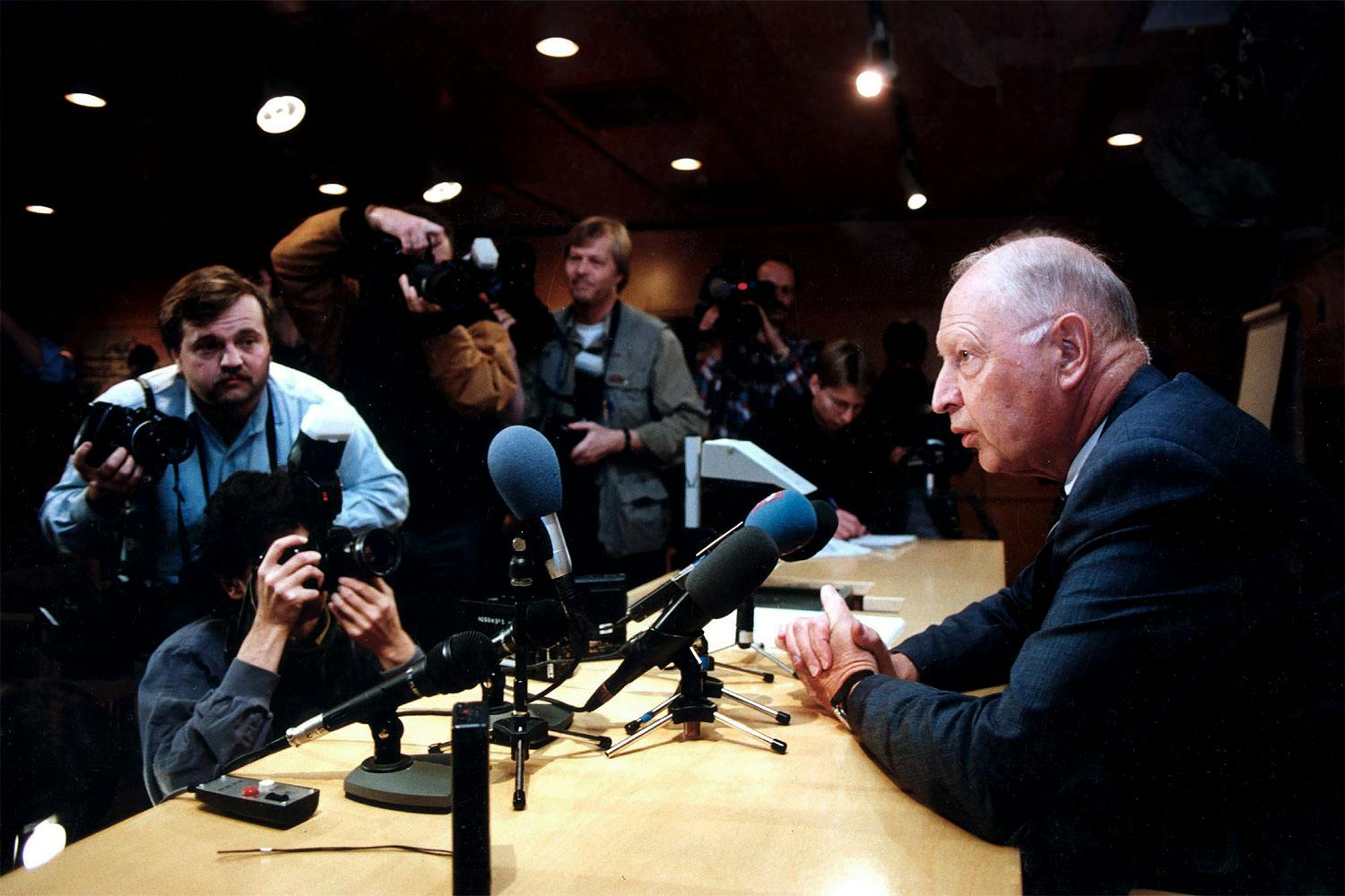 bengt dennis presskonferens kronan flyta 1992